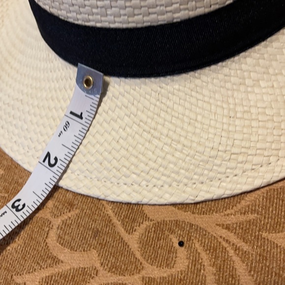 New hat by old navy - Picture 7 of 11